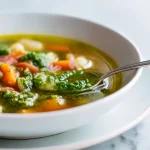 Soupe au pistou au Cookeo, riche en saveurs et en légumes frais.